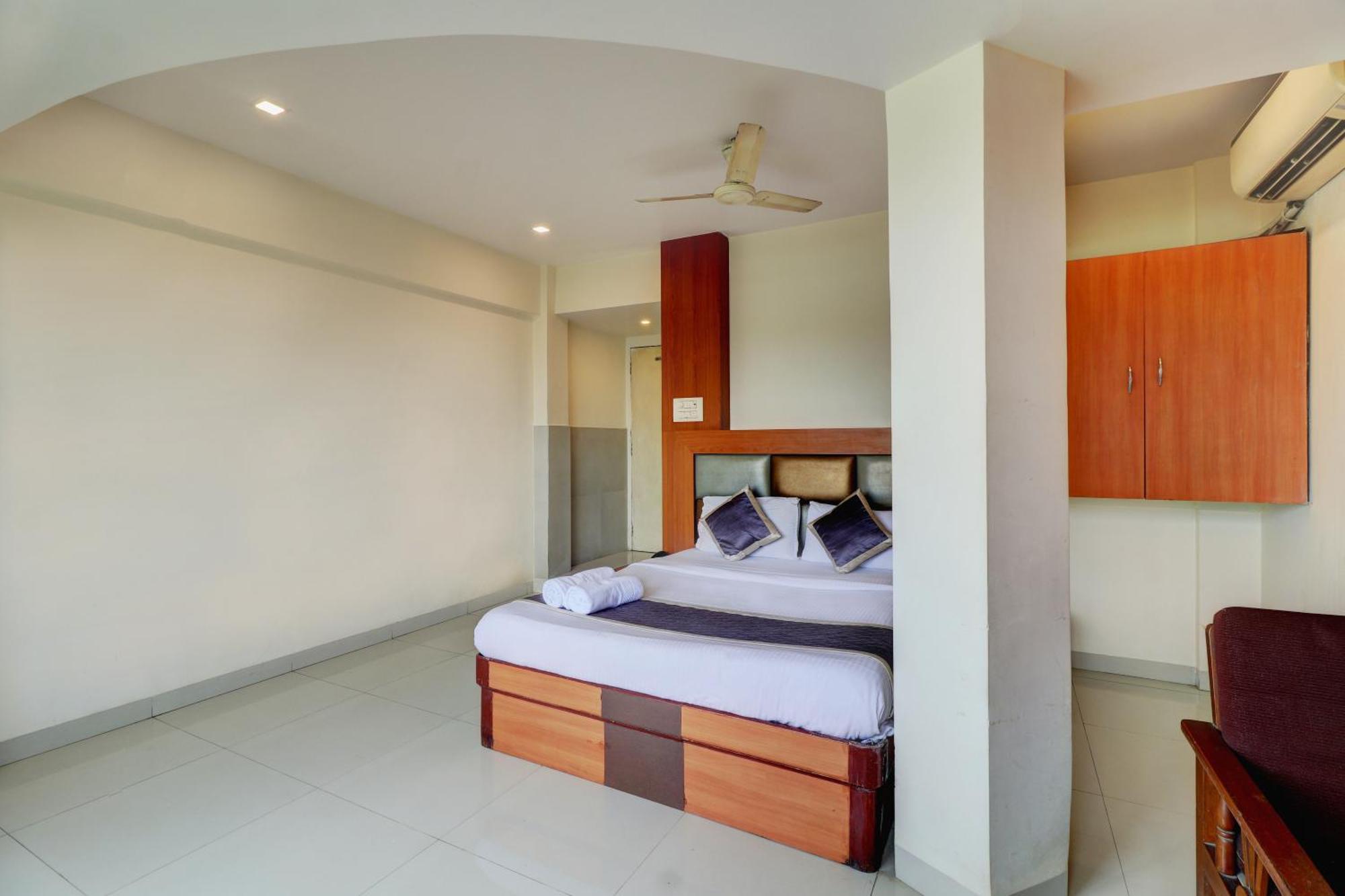 Hotel New Sarovar Grand Panvel Dış mekan fotoğraf