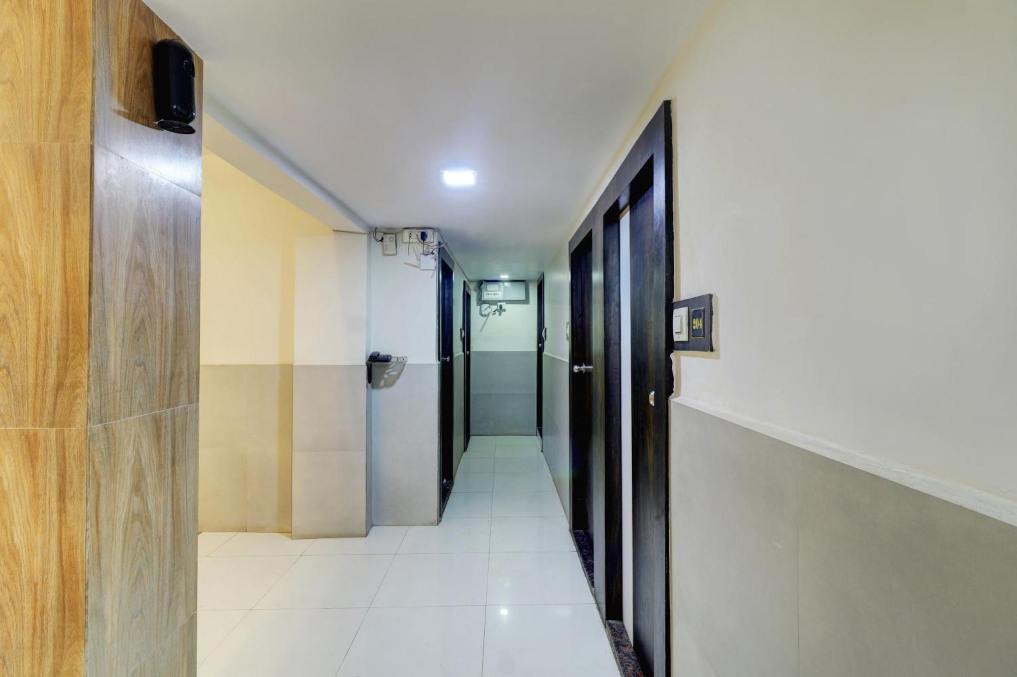 Hotel New Sarovar Grand Panvel Dış mekan fotoğraf